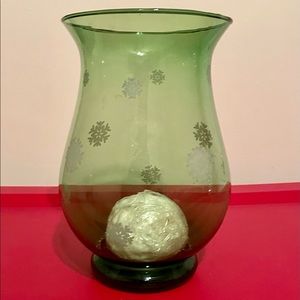 Vase 10” Green w/ white Snowflakes